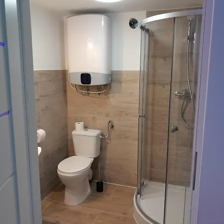 Muchorek 1km Od Energylandii